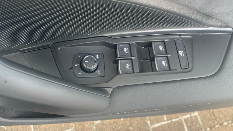 Volkswagen Tayron 1.5 TSI eHybrid R-Line Edition 5dr DSG6 Estate